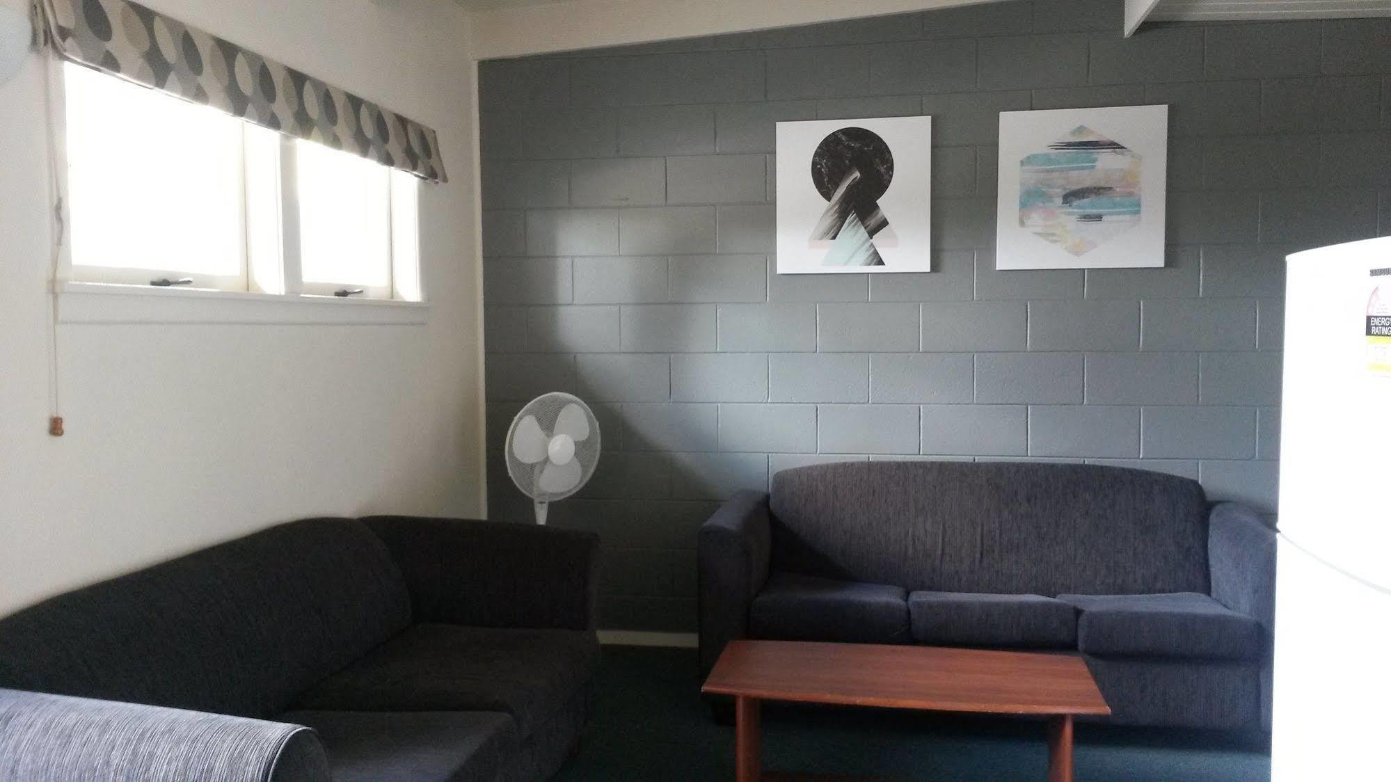 Motel Hideaway Of 4*